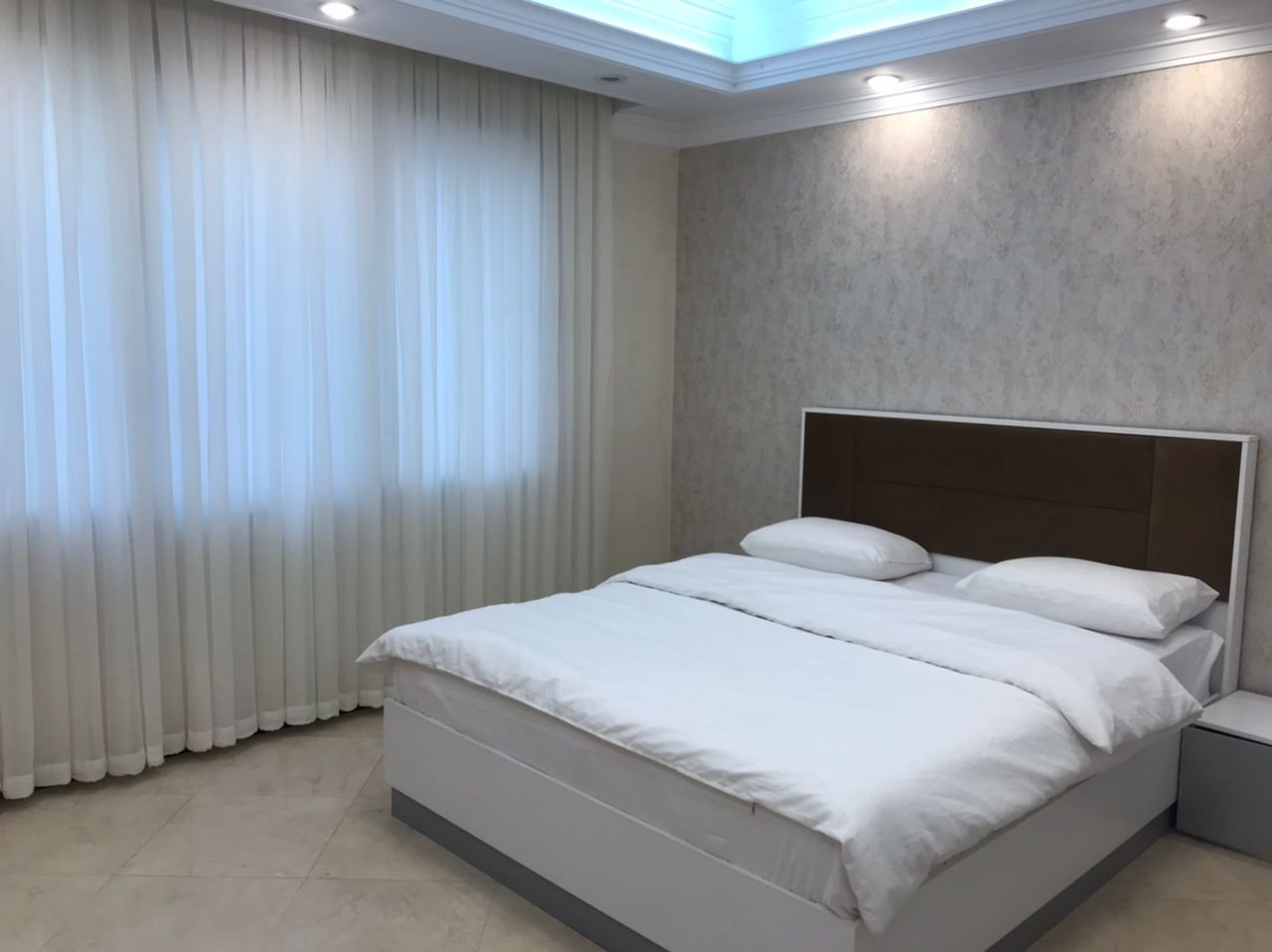 آپارتمان دوخوابه پاسداران ۵