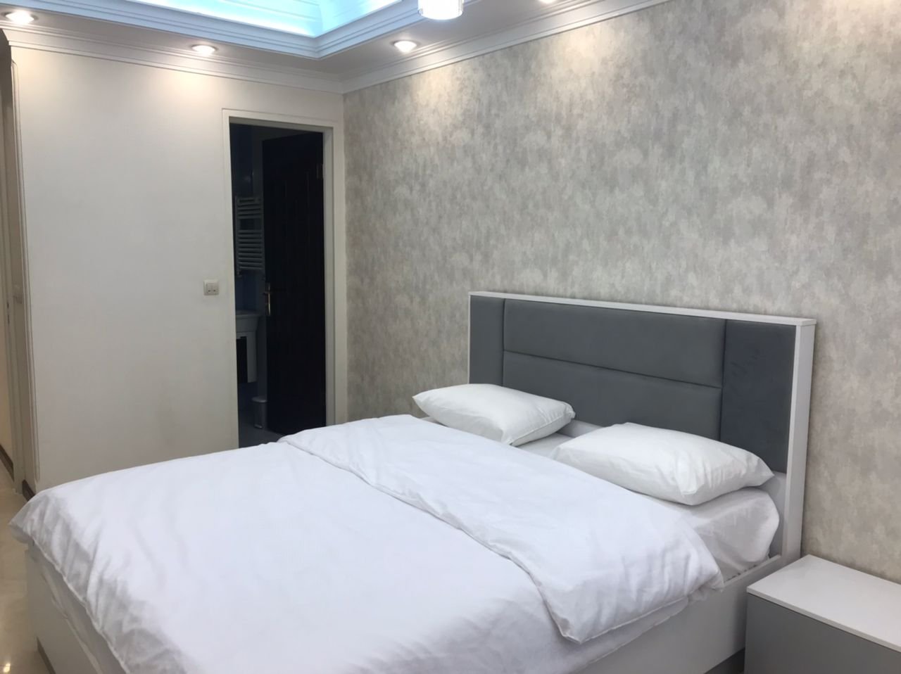 آپارتمان دوخوابه پاسداران واحد 17