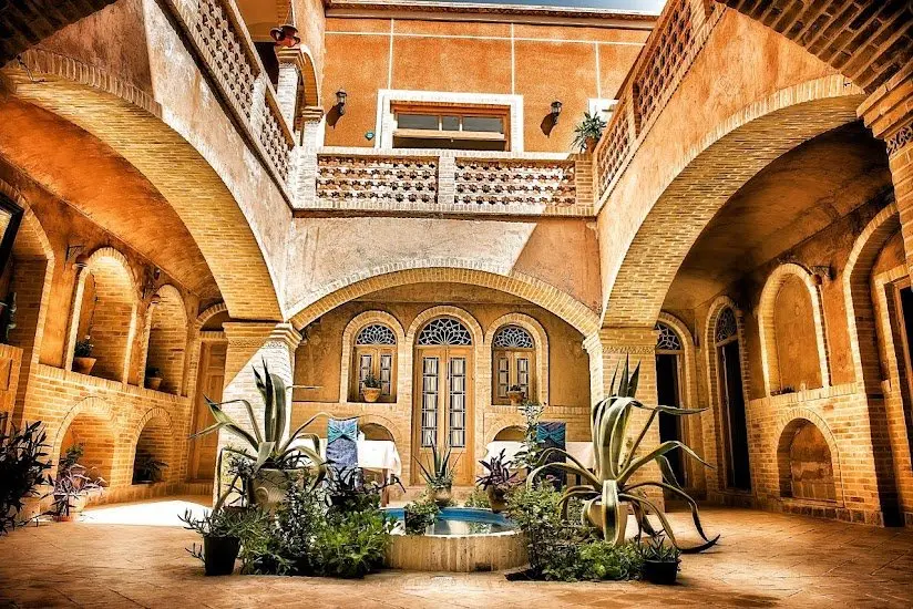 اقامتگاه سنتی آرا - اتاق سه تخته ۳