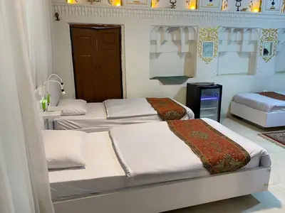 اقامتگاه سنتی طاها - واحد ۸