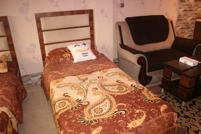 مجتمع اقامتگاهی متل سه کاج - واحد سه تخته ۸