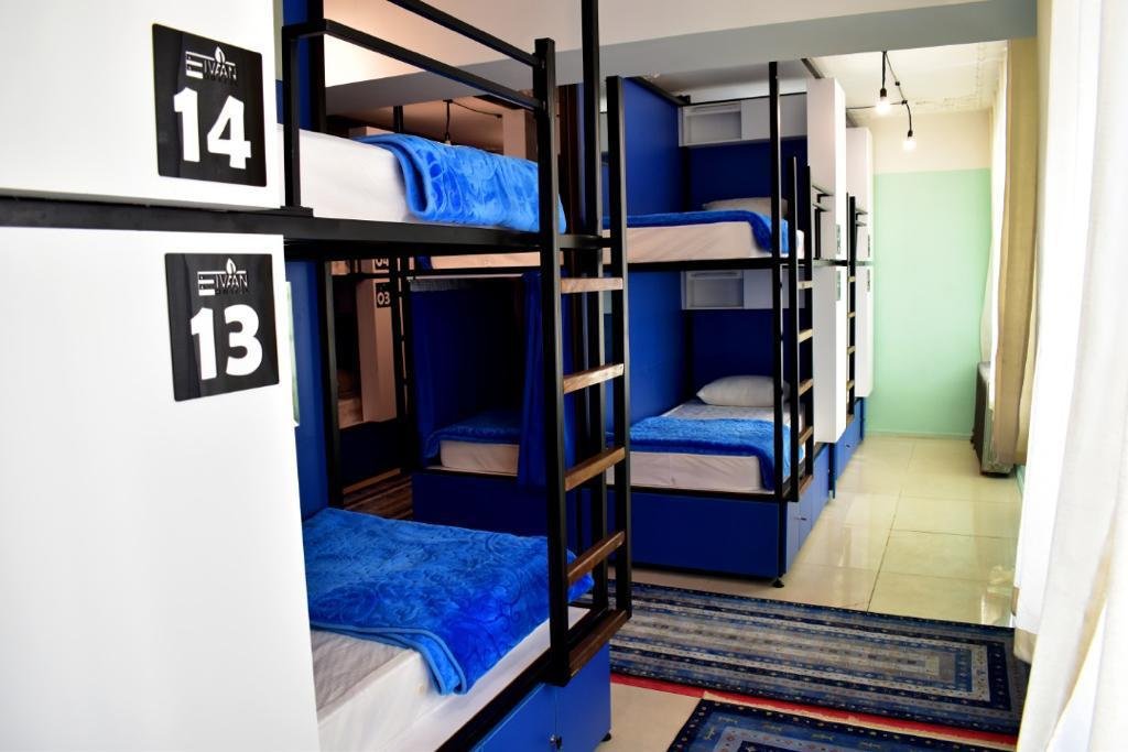 ایوان - واحد هجده تخته پیچک آقایان