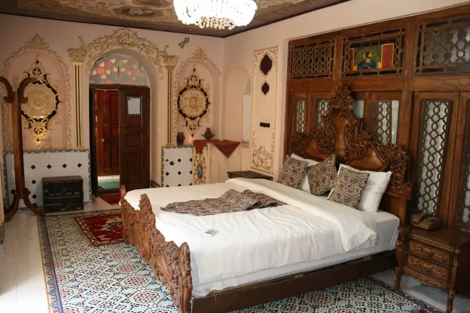 اقامتگاه سنتی داروش - واحد پنج دری