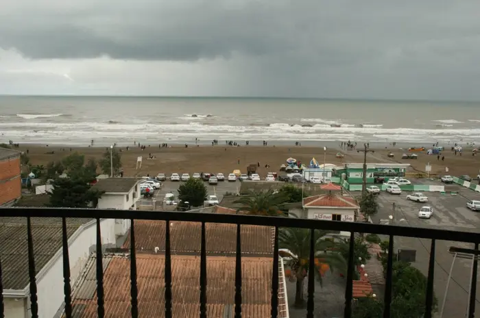 متل سه کاج - واحد 350