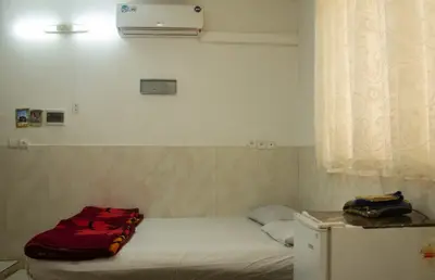 مجتمع اقامتی موسوی - واحد پنج تخته 201