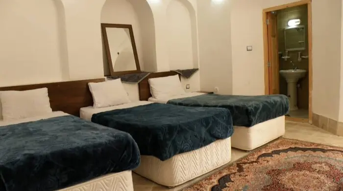 اقامتگاه سنتی آرا - اتاق سه تخته ۳