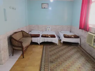 مسافرخانه ولیعصر - واحد پنج تخته