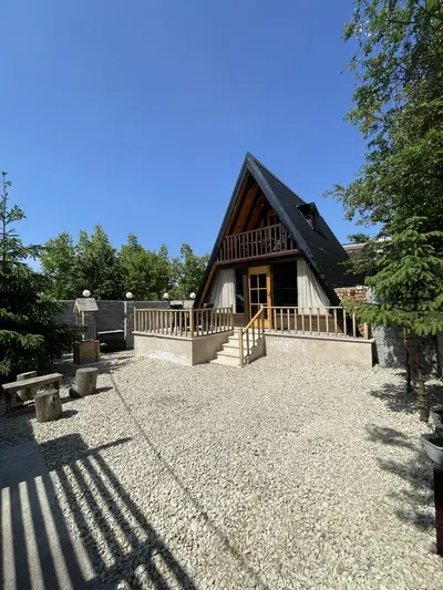 کلبه یک خوابه سوئیسی رز 3