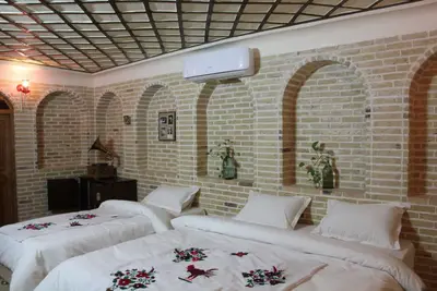 اقامتگاه سنتی حجه فروش - واحد فخرالنسا