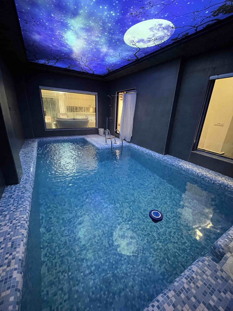 سه خوابه استخردار آبگرم پرایود