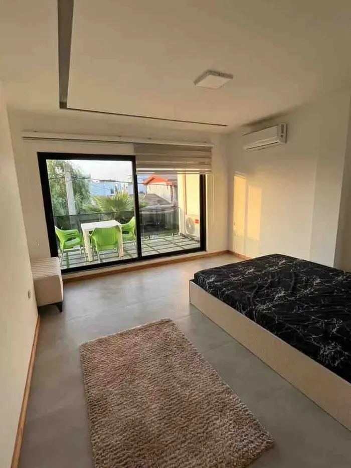 ویلا سه خوابه استخردار آبگرم پرایود - اتاق خواب تراس دار