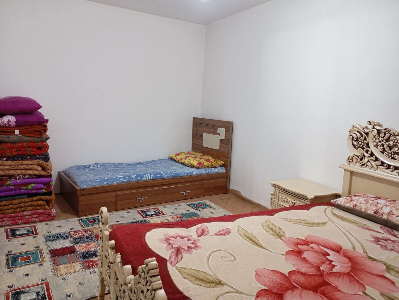 یک خوابه لاله نیار