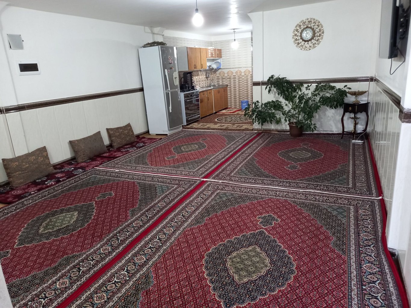 یک خوابه لاله نیار