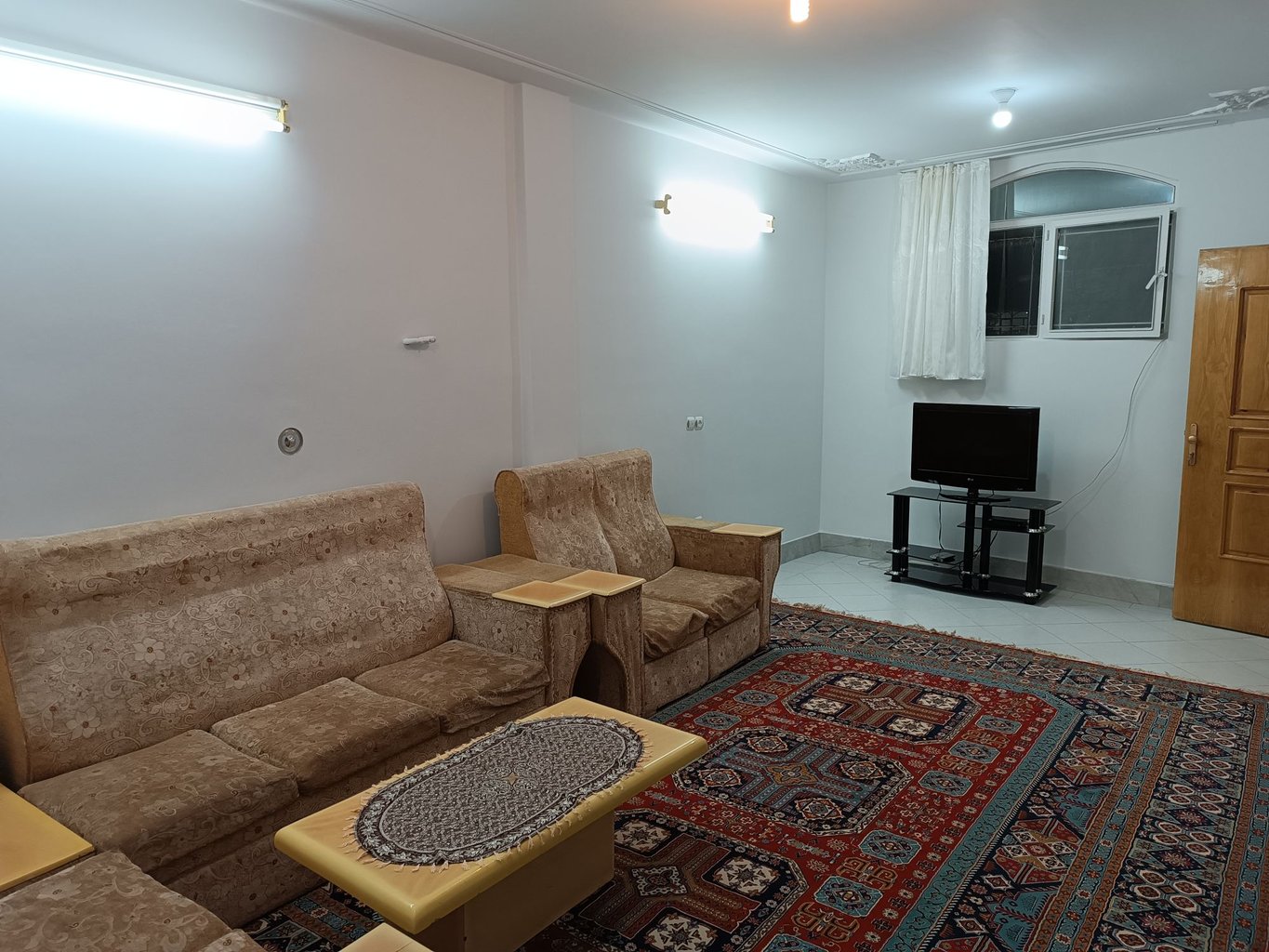 آپارتمان دوخوابه عنایت