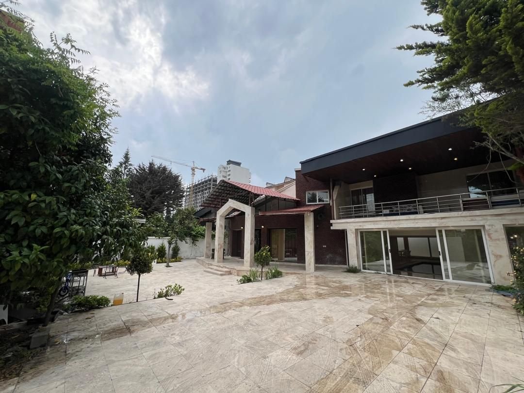 ویلا پنج خوابه استخردار آبگرم ماهان