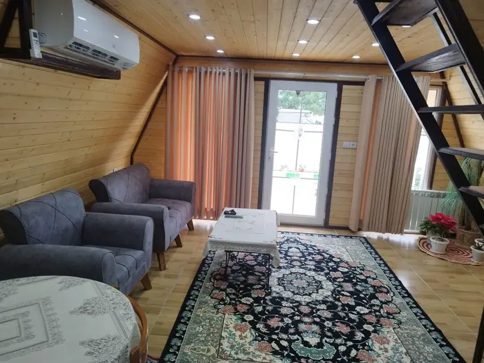 کلبه دوخوابه سوئیسی ساحلی امیر