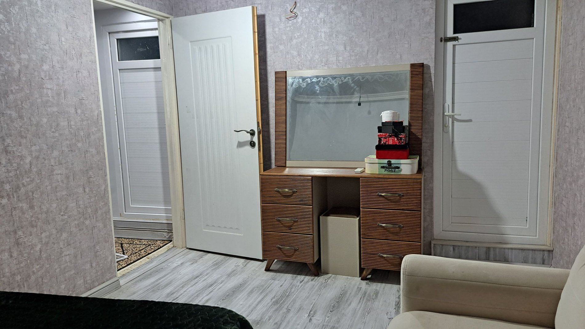 آپارتمان دوخوابه قاصدک