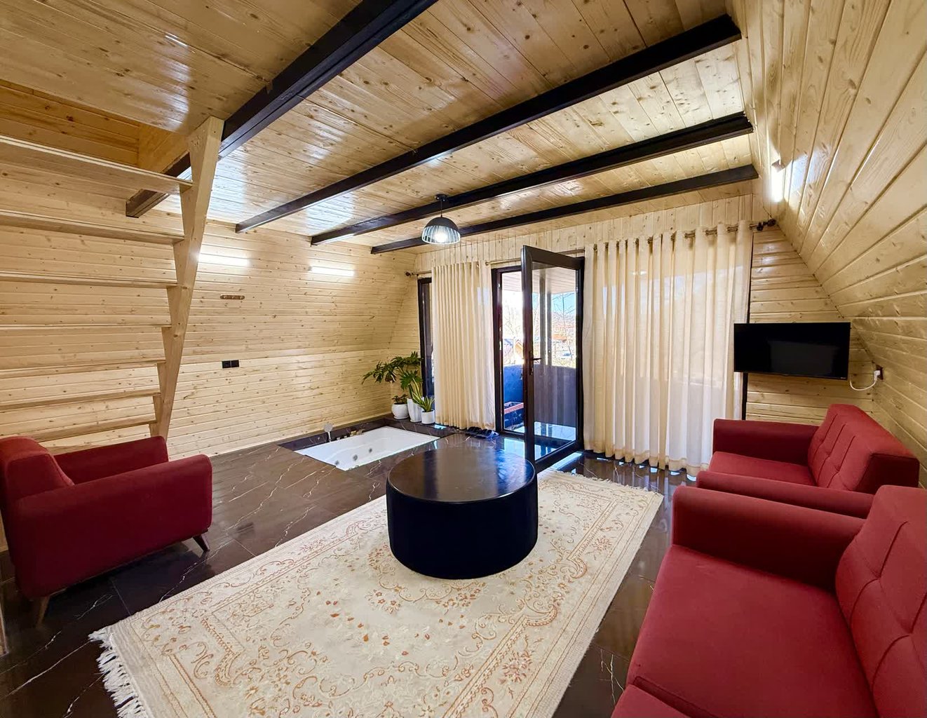 ویلا دوخوابه جنگلی سوئیسی دوبلکس جکوزی دار فرید