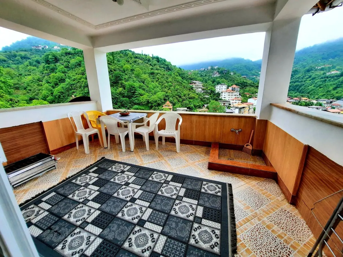 ویلا دوخوابه جنگلی سرولات 1 - بالکن