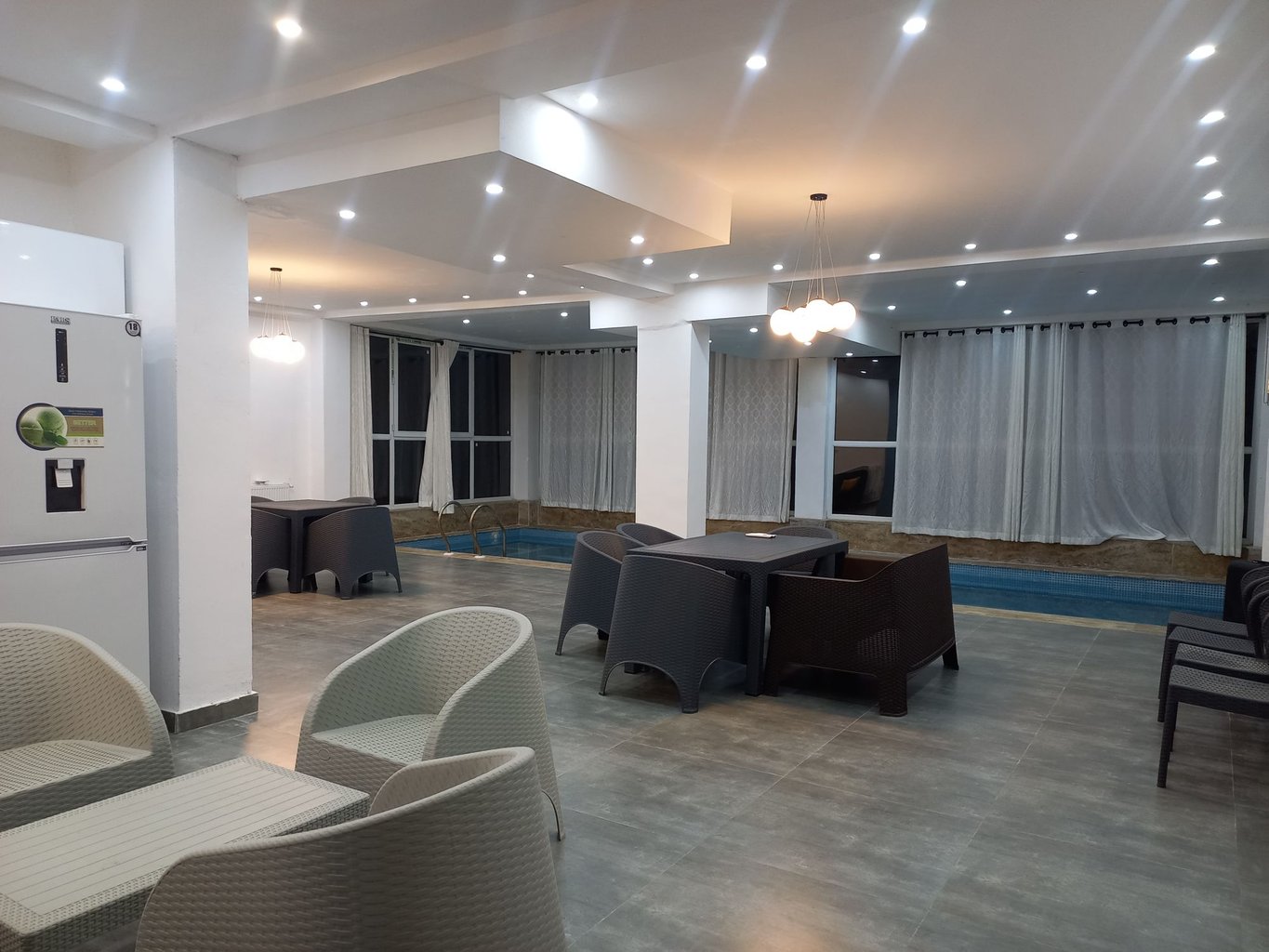 ویلا پنج خوابه استخردار کامبیز