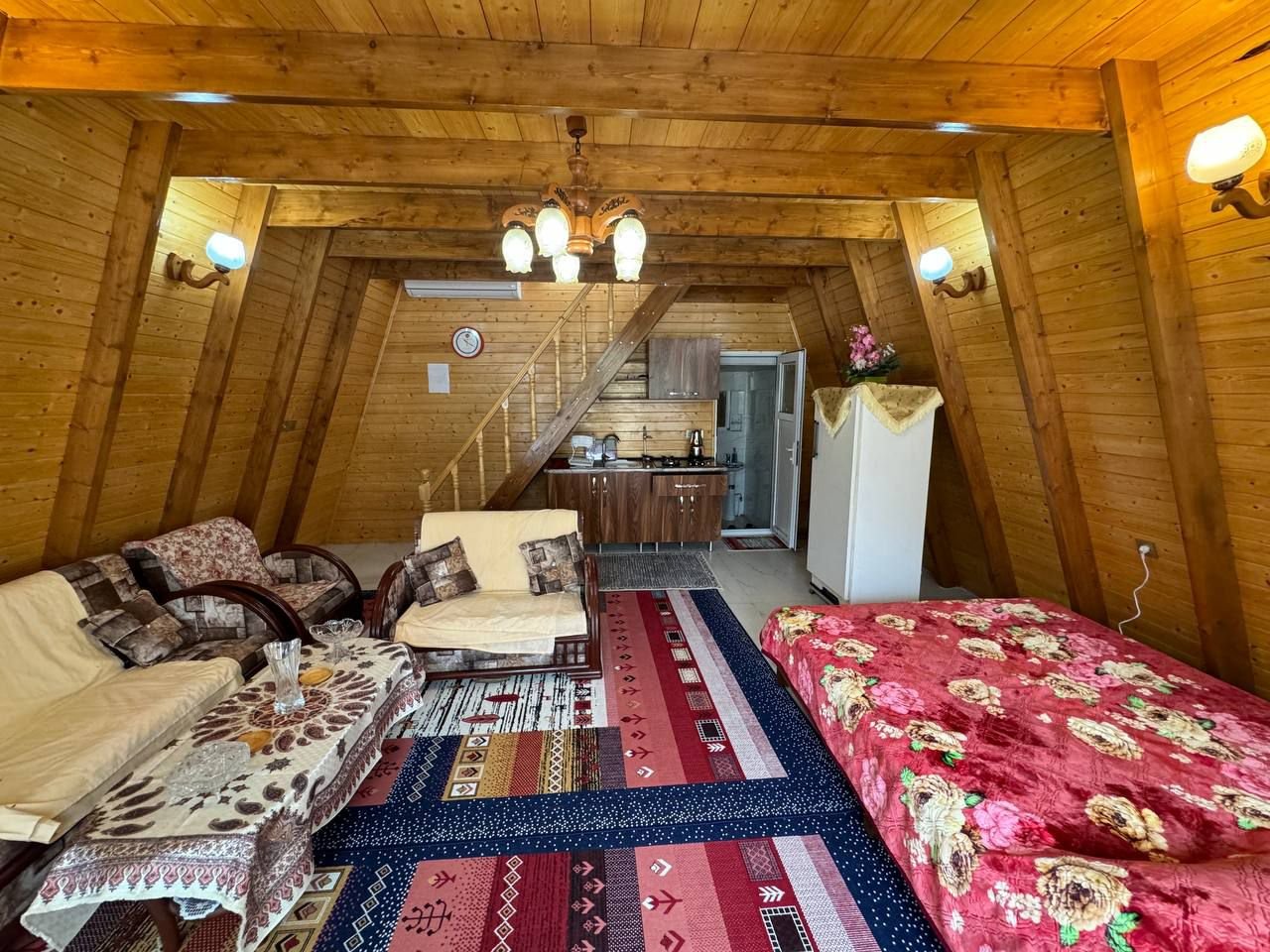 یک خوابه استخردار آبگرم سوئیسی رز