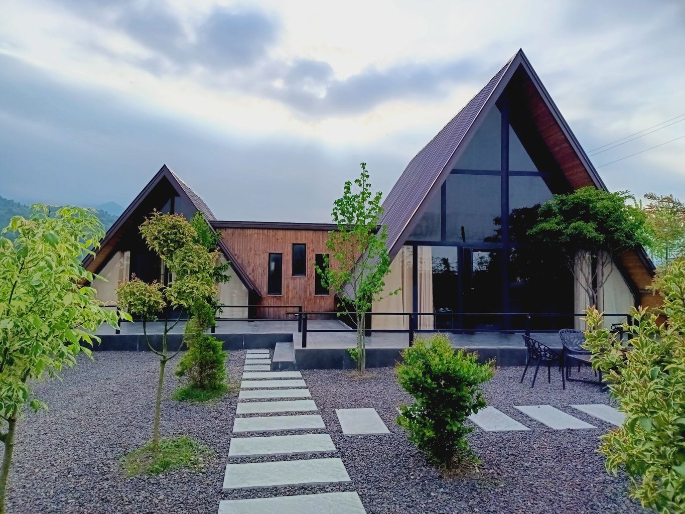 کلبه ویلای سویسی پتوس