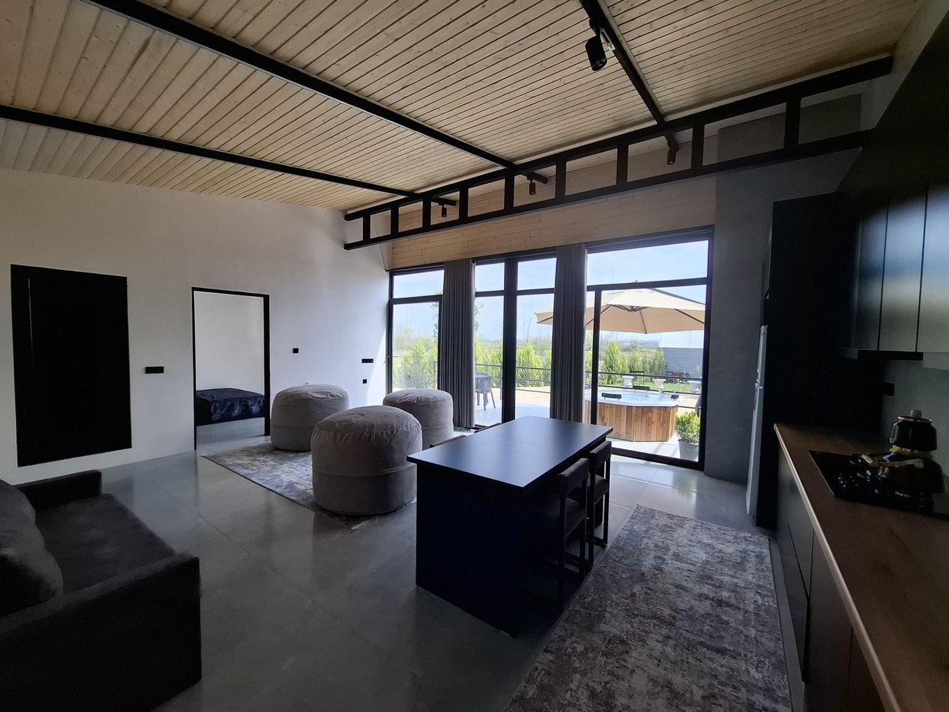 ویلا یک خوابه کشمش