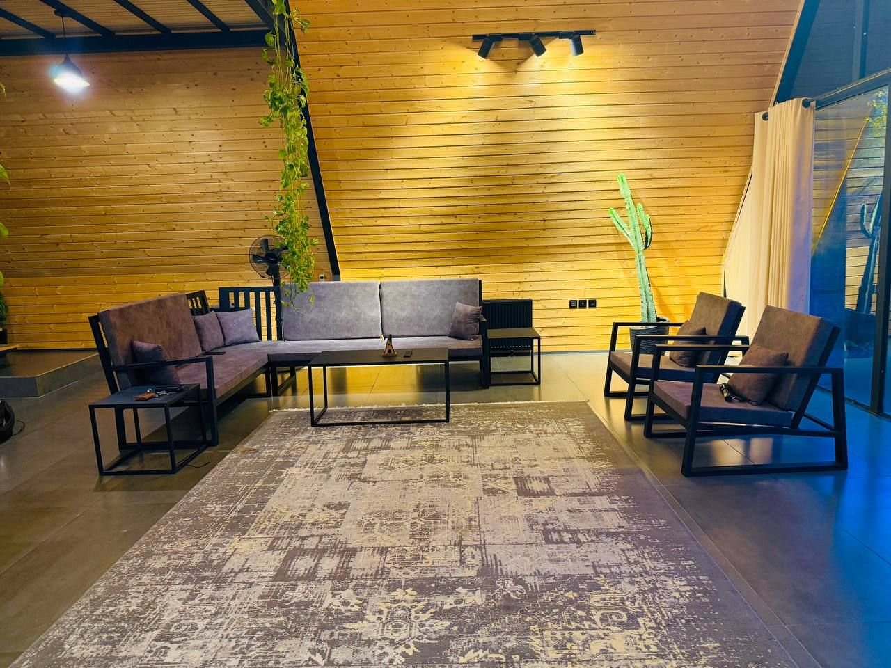 کلبه ویلای سویسی پتوس