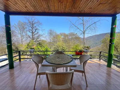 کلبه یک خوابه جنگلی جکوزی دار ایت