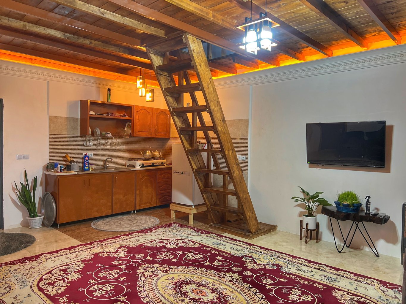 کلبه جنگلی ایت ۸