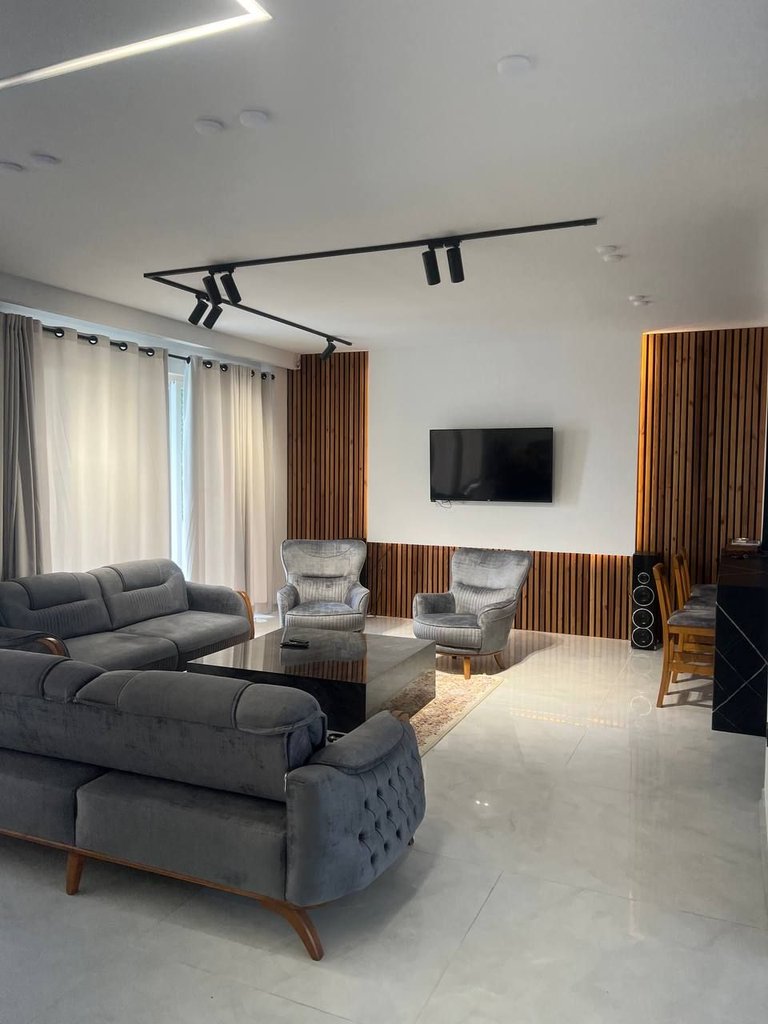 ویلا سه خوابه ساحلی استخردار آبگرم طوفان