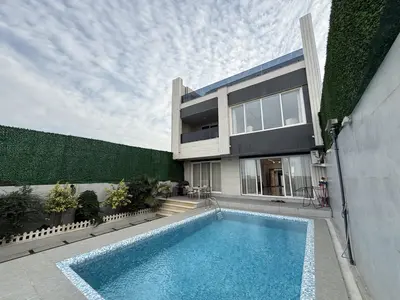 ویلا سه خوابه ساحلی استخردار آبگرم طوفان