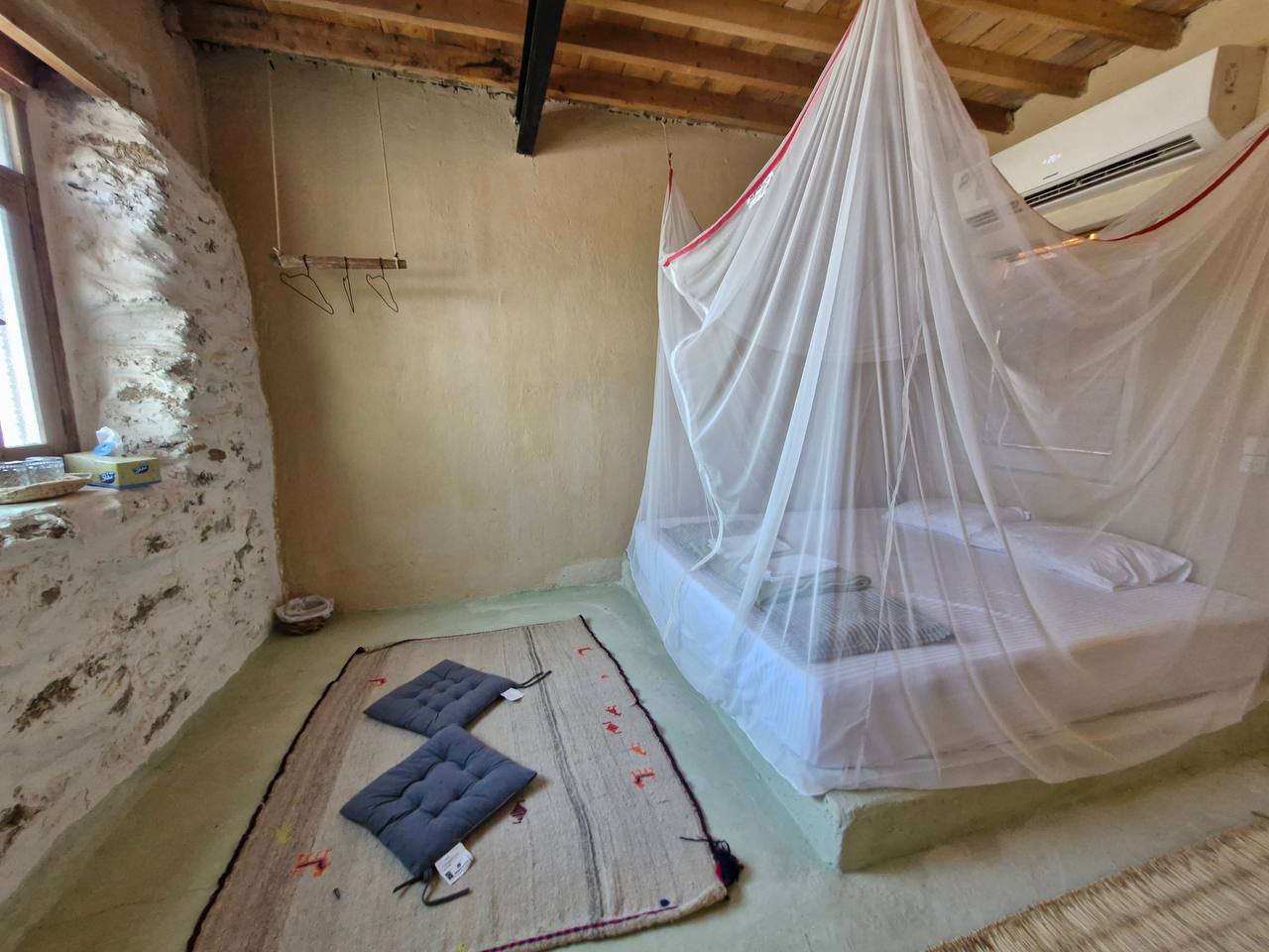 بومگردی نقش - واحد نظر