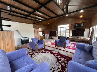 کلبه یک خوابه جنگلی کنار واحد 104