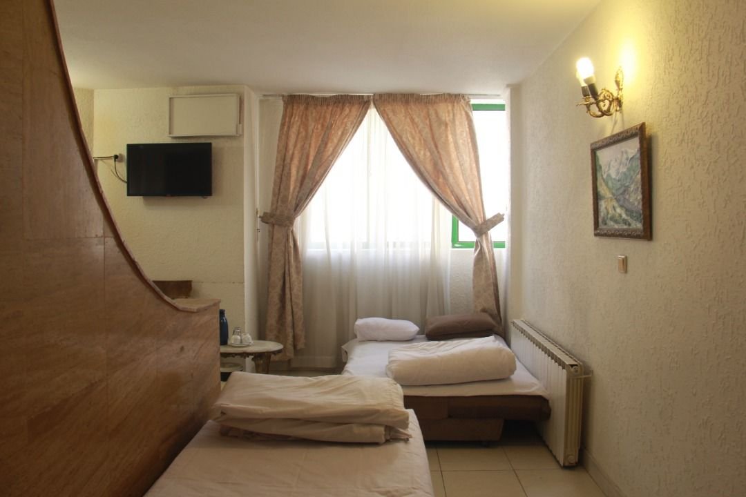 سوئیت چهار تخت امینیان ۳۸