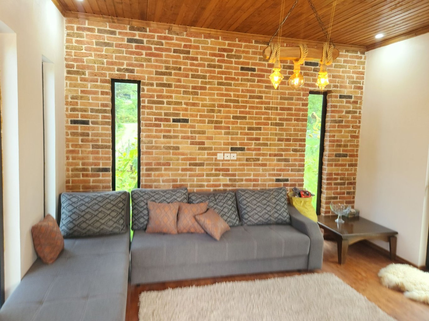 سوئیت فلت تارا - مبلمان قابلیت تخت شو