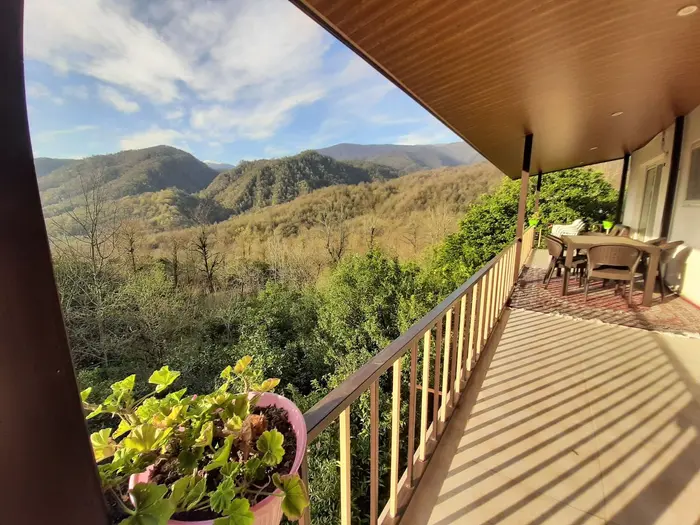 ویلا دوخوابه جنگلی میجر ایران - ایوان