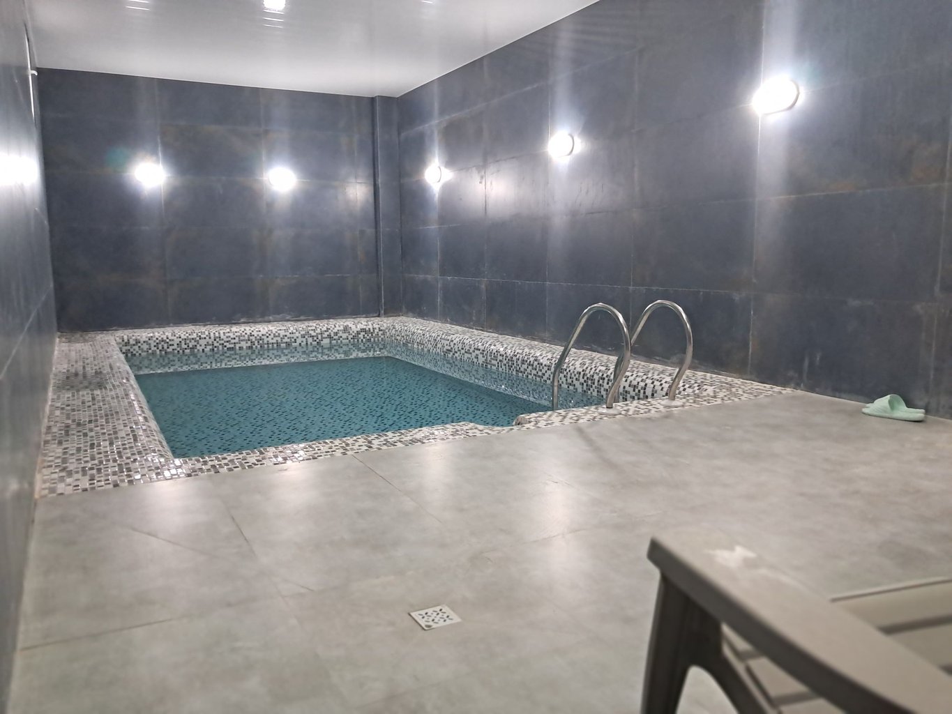 سه خوابه استخردار آبگرم امیر مسعود