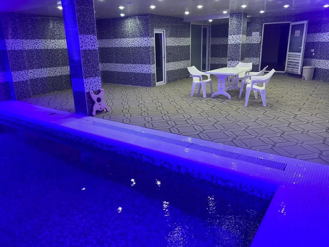 آپارتمان دوخوابه استخردار آبگرم پورامینی واحد 1