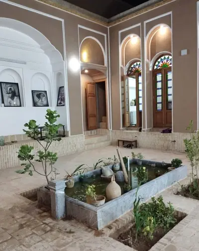 اقامتگاه سنتی خانه شعر - واحد شعر