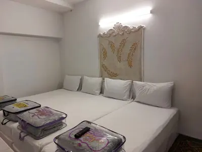 سوئیت فلت اندرزگو ۱۲ واحد چهارتخته