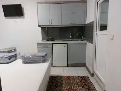 سوئیت فلت اندرزگو ۱۲ - واحد پنج تخته