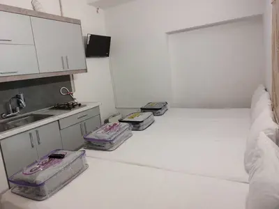 سوئیت فلت اندرزگو ۱۲ واحد چهارتخته