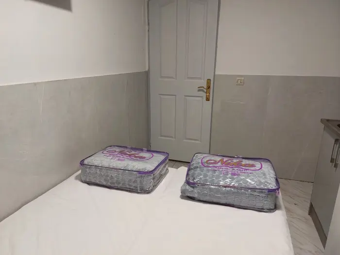 سوئیت اندرزگو ۱۲ واحد سه تخته