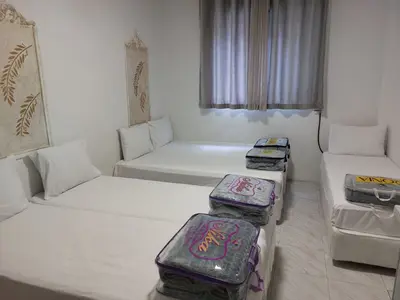 سوئیت فلت اندرزگو ۱۲ - واحد پنج تخته