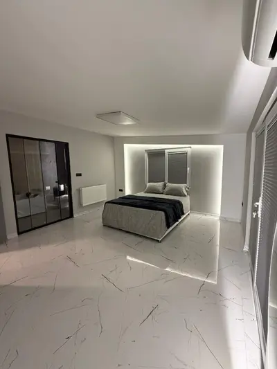 ویلا سه خوابه جکوزی دار بلک اند وایت