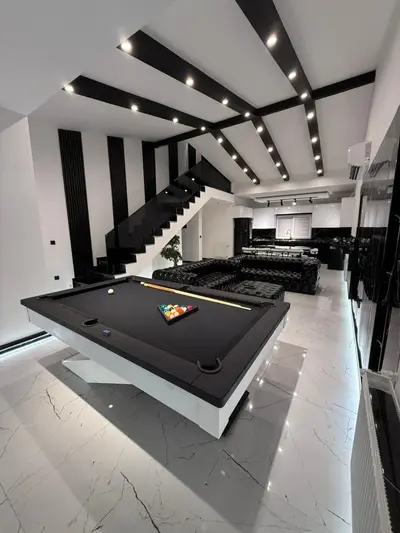 ویلا سه خوابه جکوزی دار بلک اند وایت