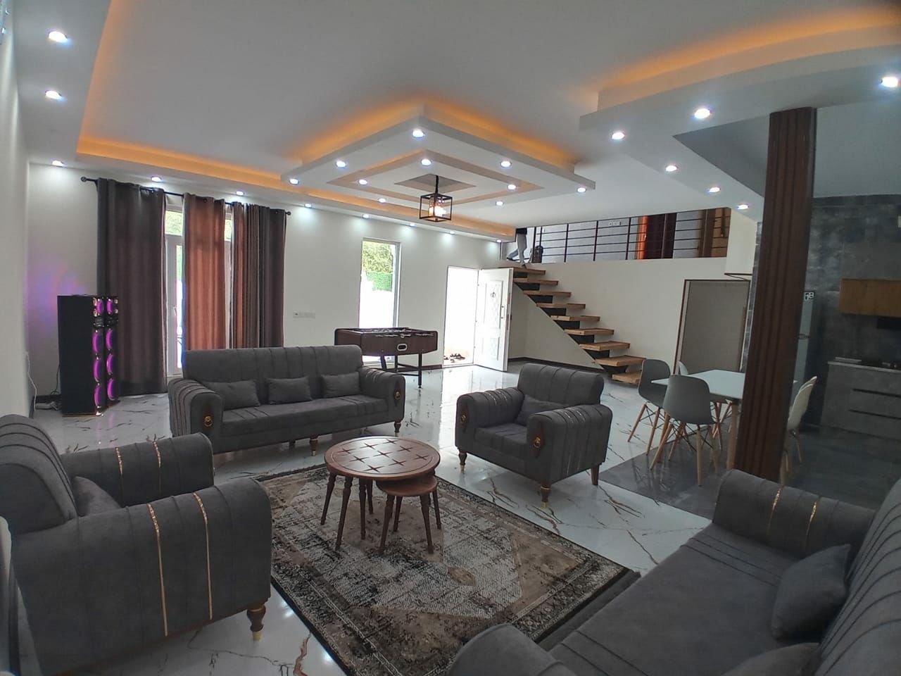 ویلا دوخوابه دوبلکس استخردار آبگرم عباس آبادی