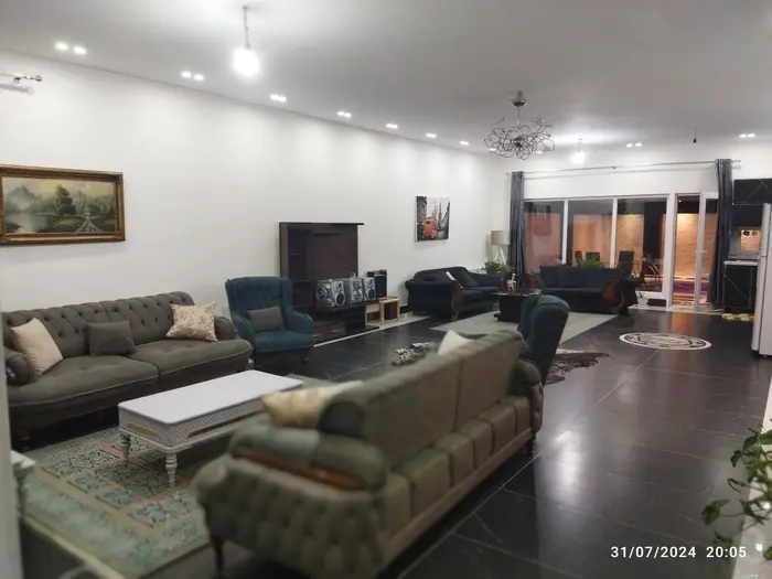 ویلا دوخوابه استخردار آبگرم سبز و آرام - سالن