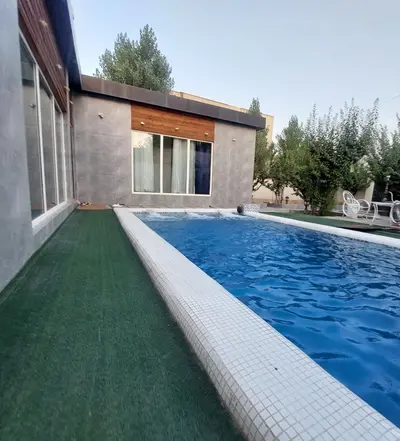 ویلا دوخوابه استخردار آبگرم ساحل سفید 1